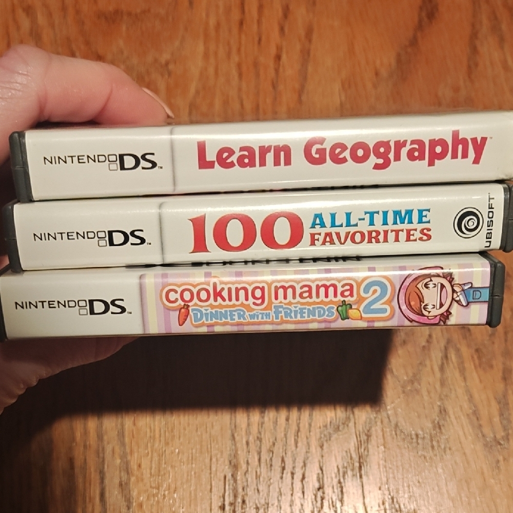 Nintendo DS Game Lot with Colorful Cartoon Covers (Blue, Pink, White) - Picture 5 of 5